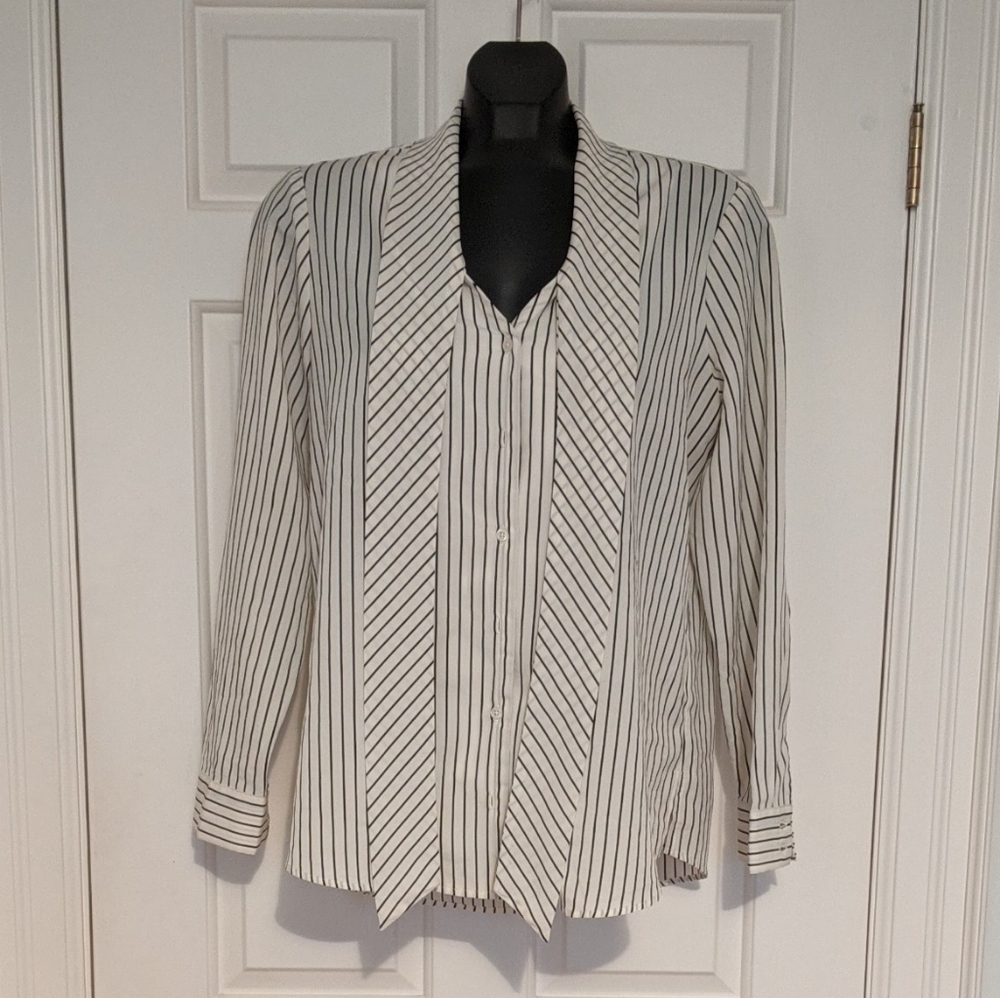 🚩2 for $15- Dalia Button Down Blouse